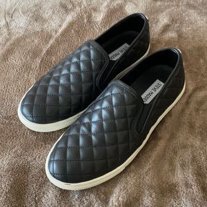 Steve Madden slip-ons
